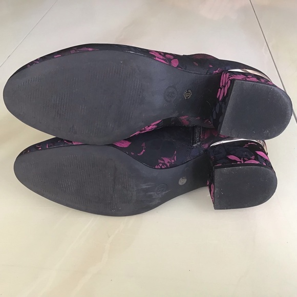 Floral Ankle Boots - Picture 6 of 6